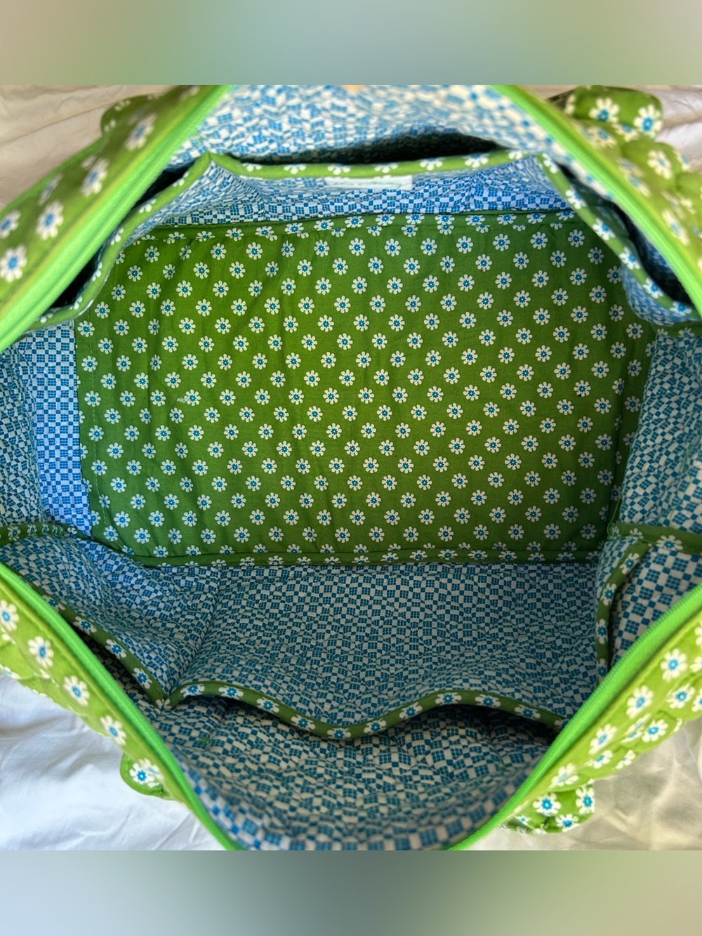 Vera Bradley retired vintage weekender travel bag - Picture 14 of 15